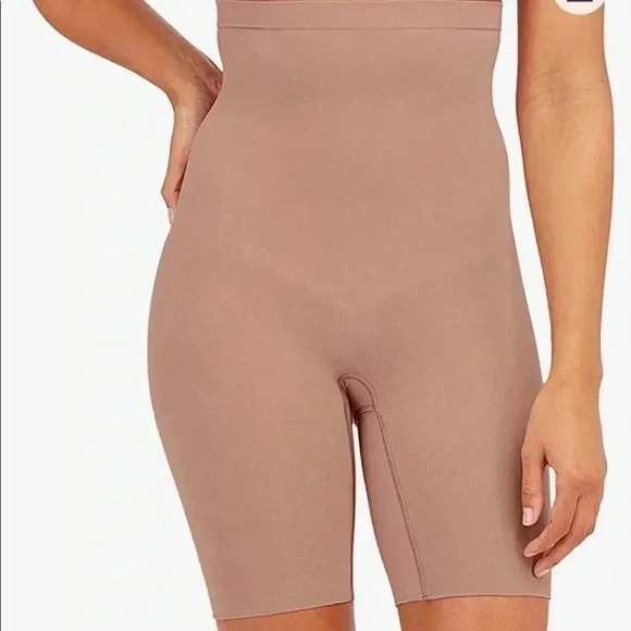 NWT SPANX HIGHER POWER SHORT S cafe au lait - Picture 1 of 8